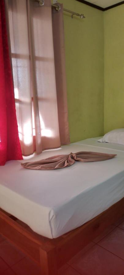 Cabinas Smith Cahuita Esterno foto