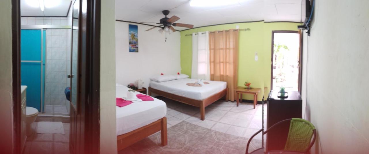 Cabinas Smith Cahuita Esterno foto