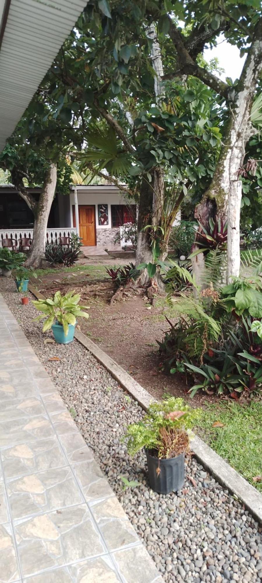 Cabinas Smith Cahuita Esterno foto